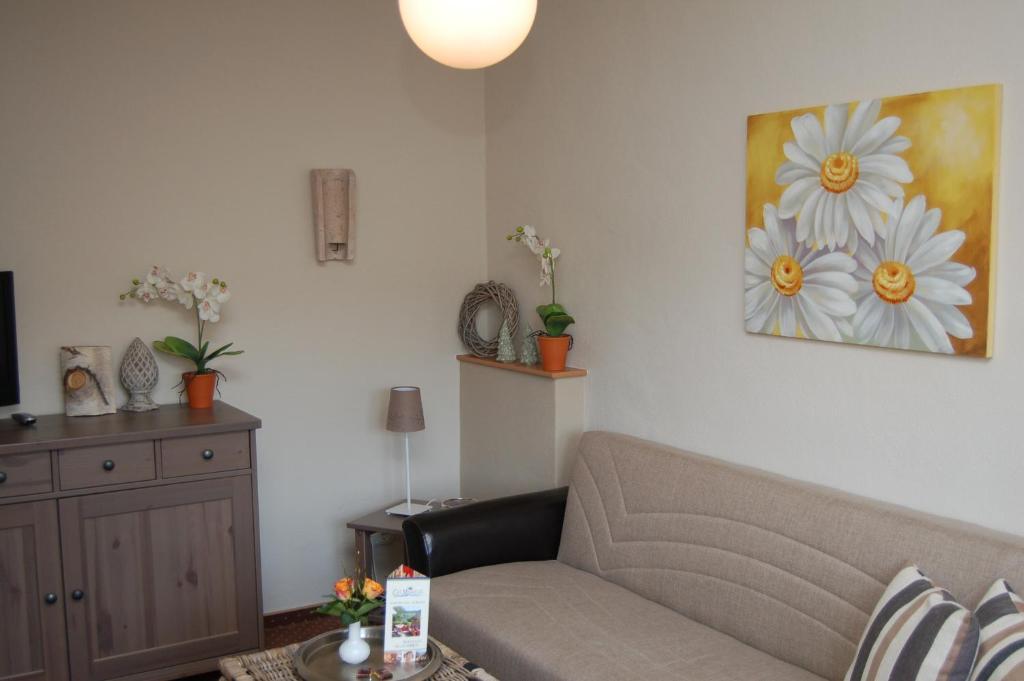 Hotel-Ferienwohnungen Cafe Maarblick Schalkenmehren Room photo